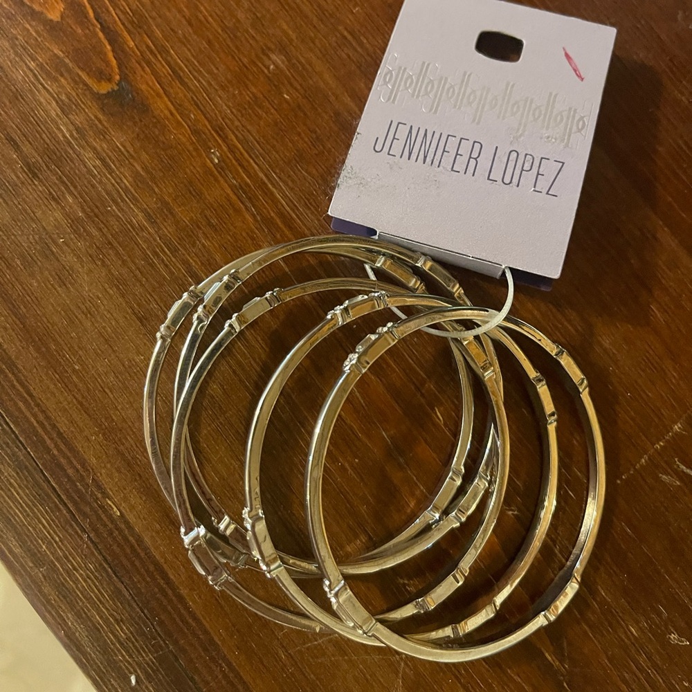 Jennifer Lopez bangle set